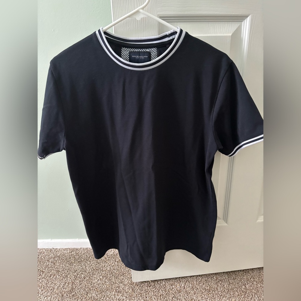 Denim & Flower Black T-Shirt with White Trim